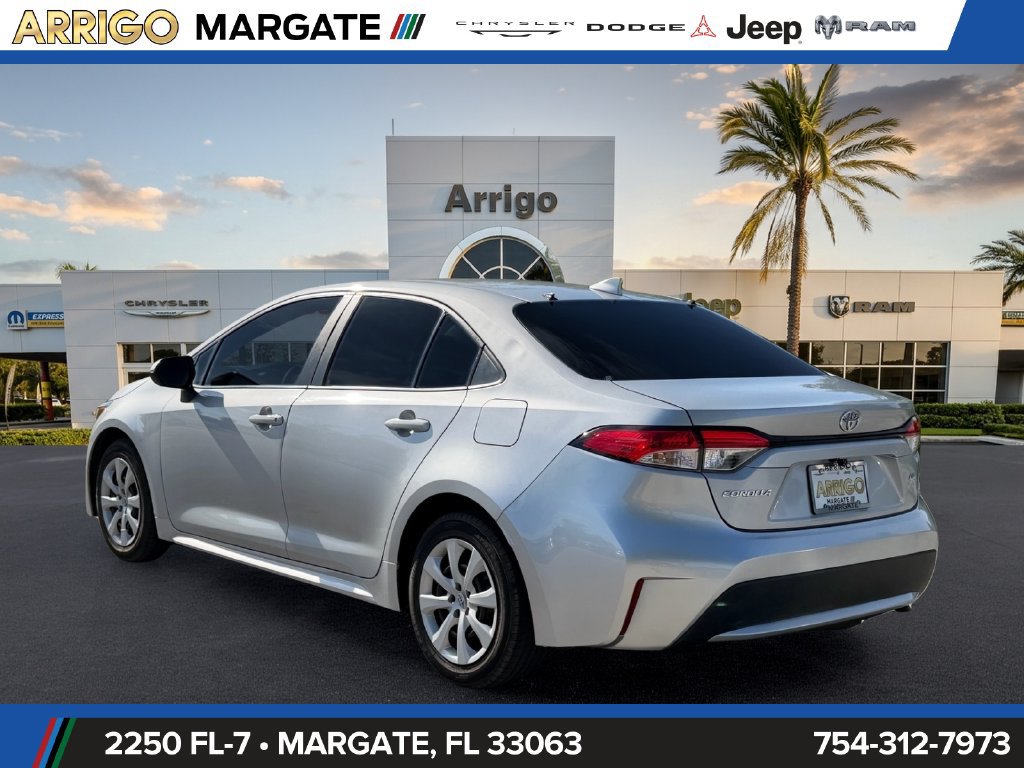 Used 2021 Toyota Corolla LE FWD image 5