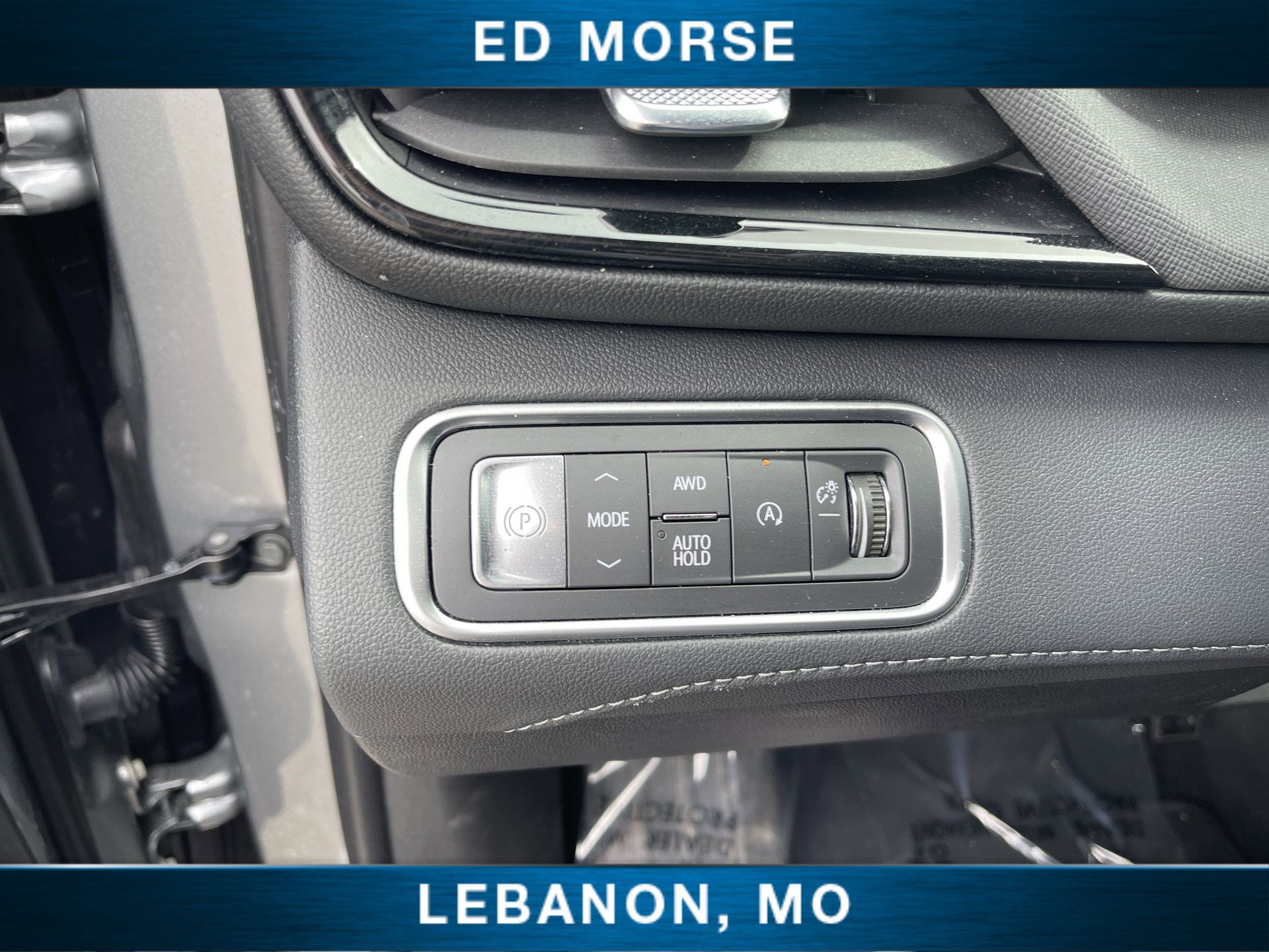 Used 2025 Buick Enclave Sport Touring image 17