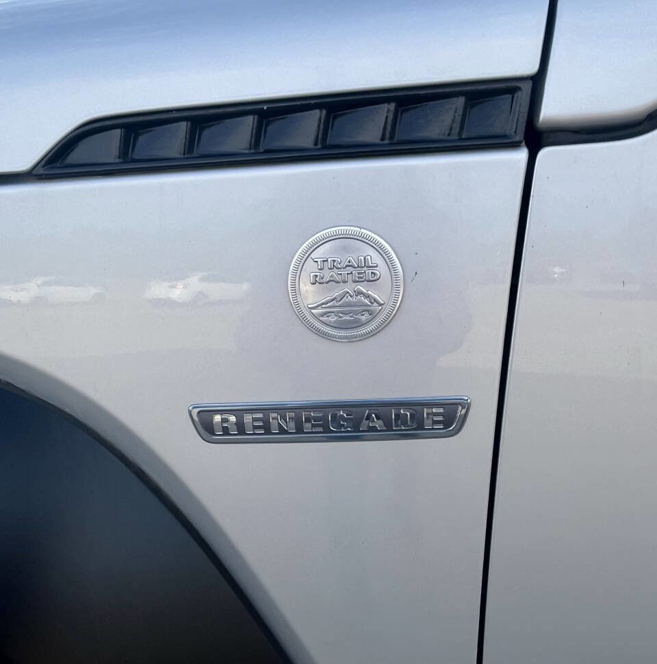 Used 2010 Jeep Liberty Renegade w/ Comfort Seating Group image 5