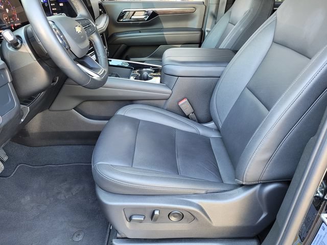 Used 2026 Chevrolet Suburban LT w/ Comfort Package AWD/4WD image 17