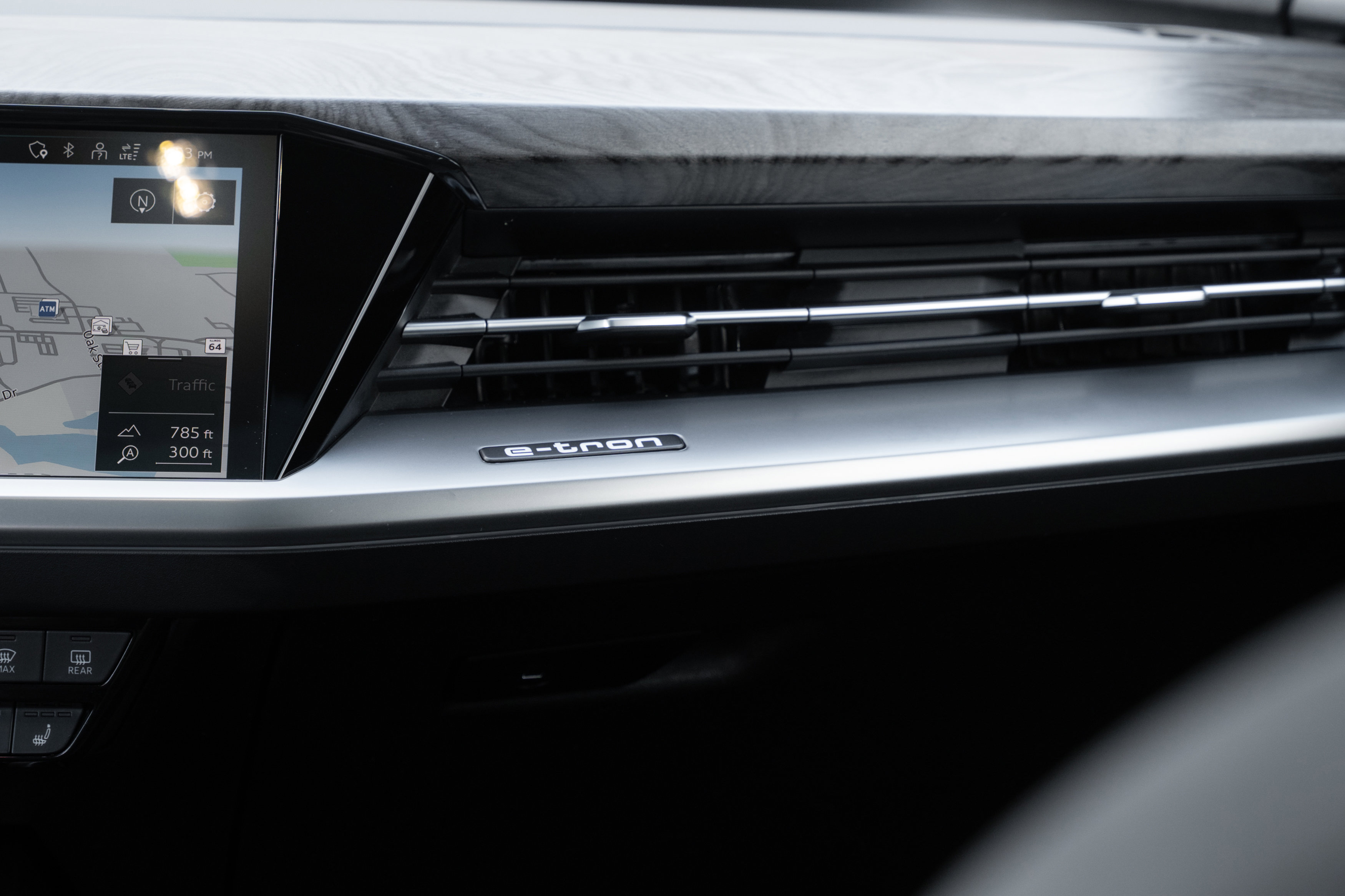 Certified 2023 Audi Q4 e-tron Premium Plus w/ Premium Plus image 15