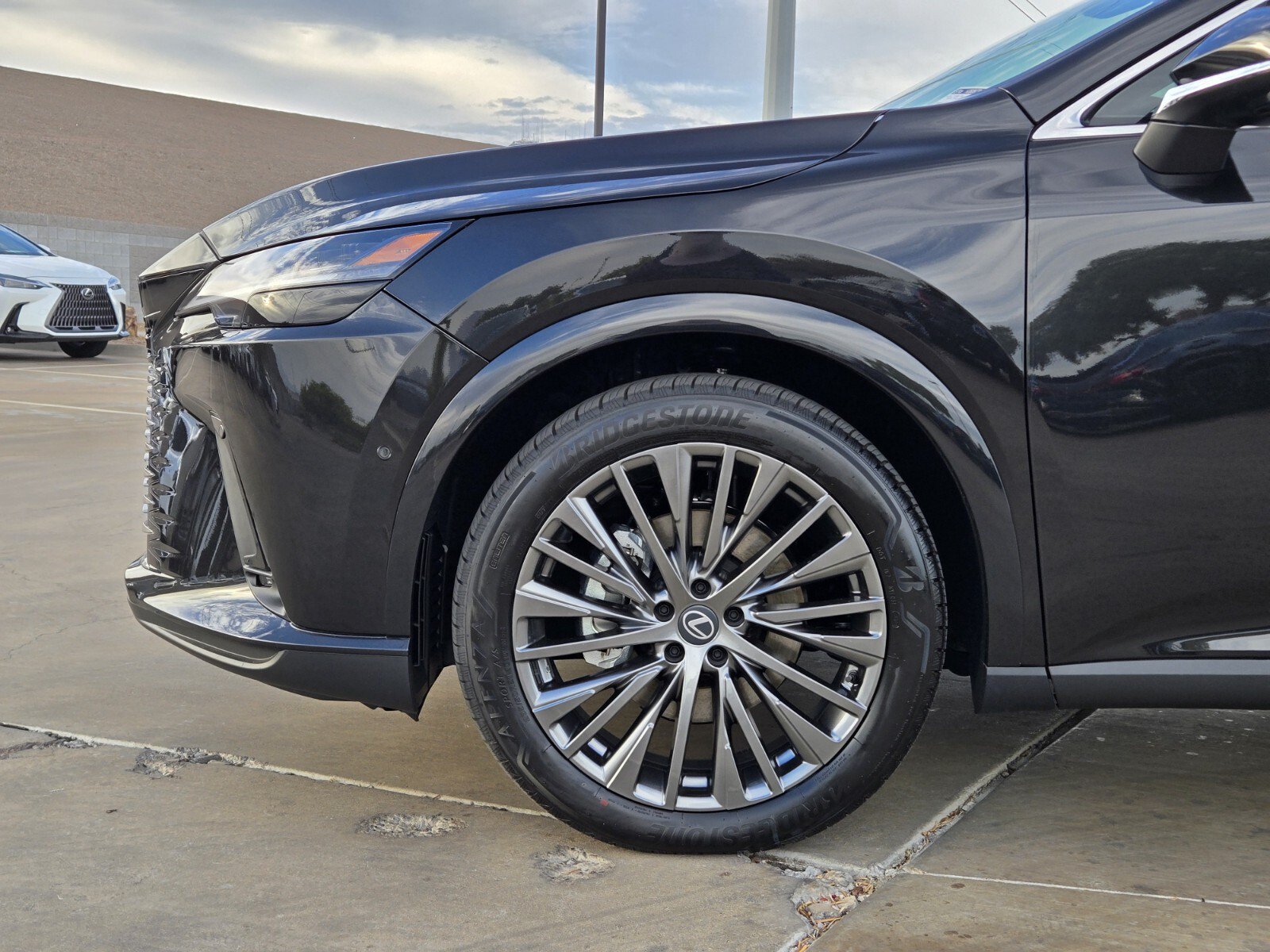 New 2026 Lexus RX 350h AWD/4WD image 5