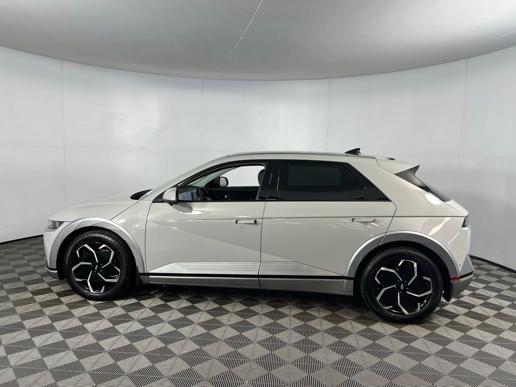 Used 2023 Hyundai Ioniq 5 Limited image 12