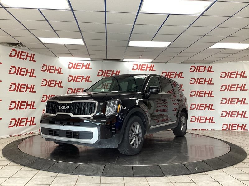 Certified 2024 Kia Telluride LX FWD image 3