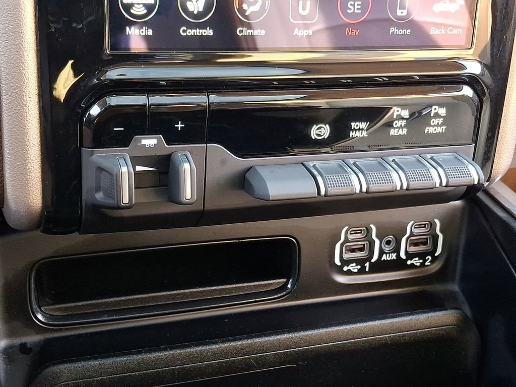 Used 2021 RAM 3500 Laramie image 28