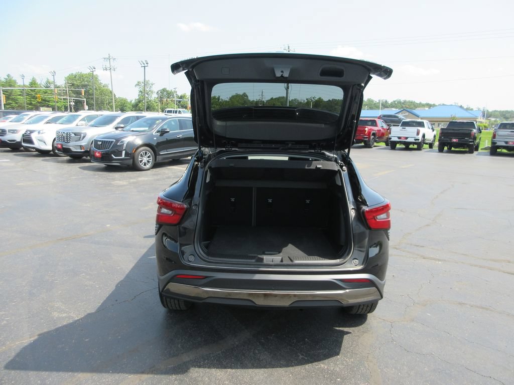 Used 2025 Chevrolet Trax ACTIV w/ Driver Confidence Package FWD image 8