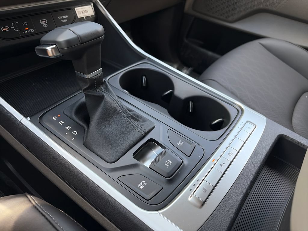 New 2026 Kia Carnival FWD image 21