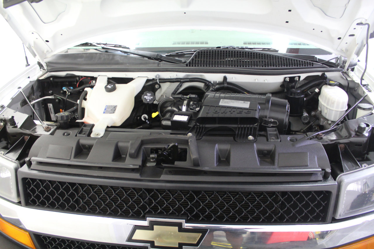 Used 2018 Chevrolet Express 2500 RWD 2500 135 w/ Driver Convenience Package image 29