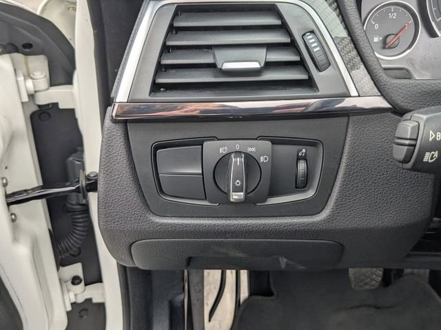 Used 2016 BMW M4 Convertible image 12