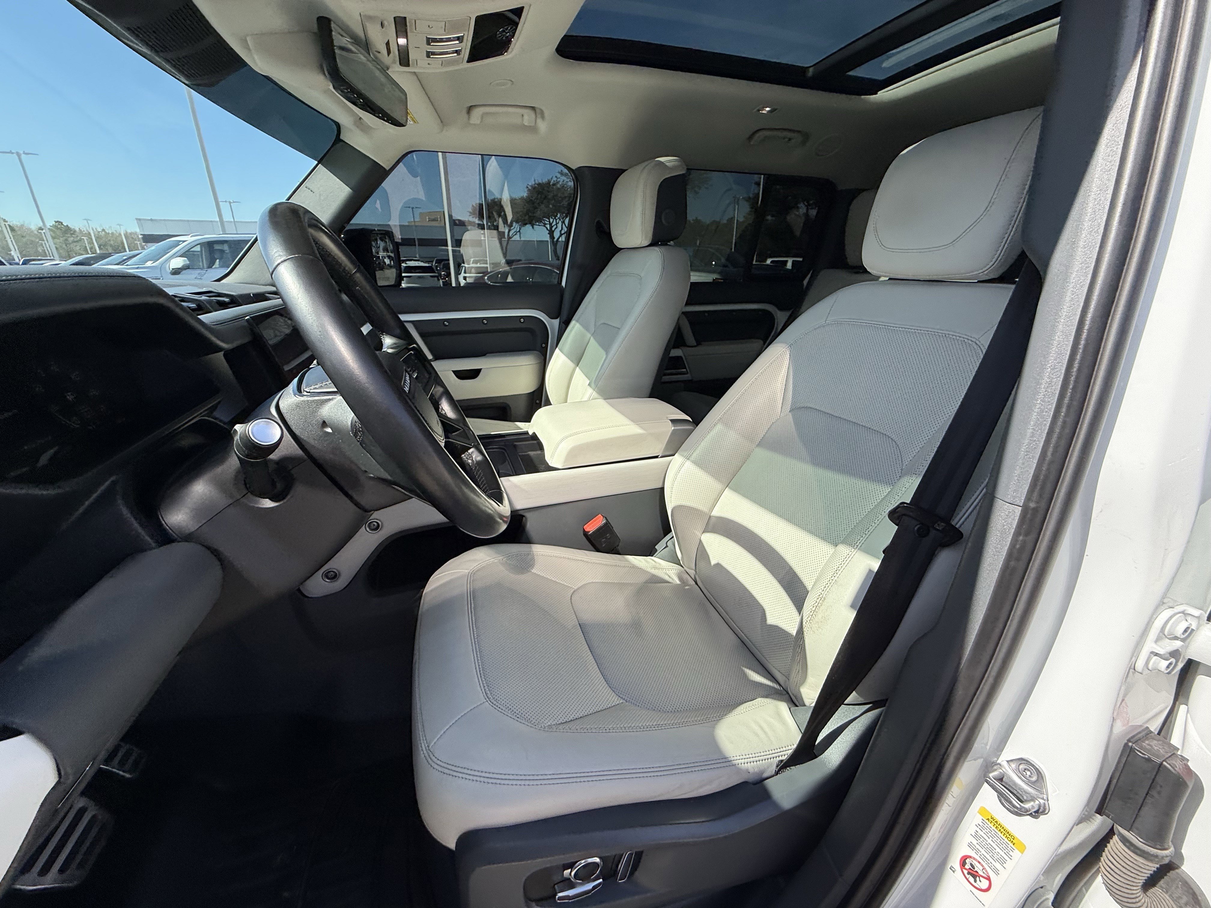 Used 2023 Land Rover Defender 130 First Edition image 27