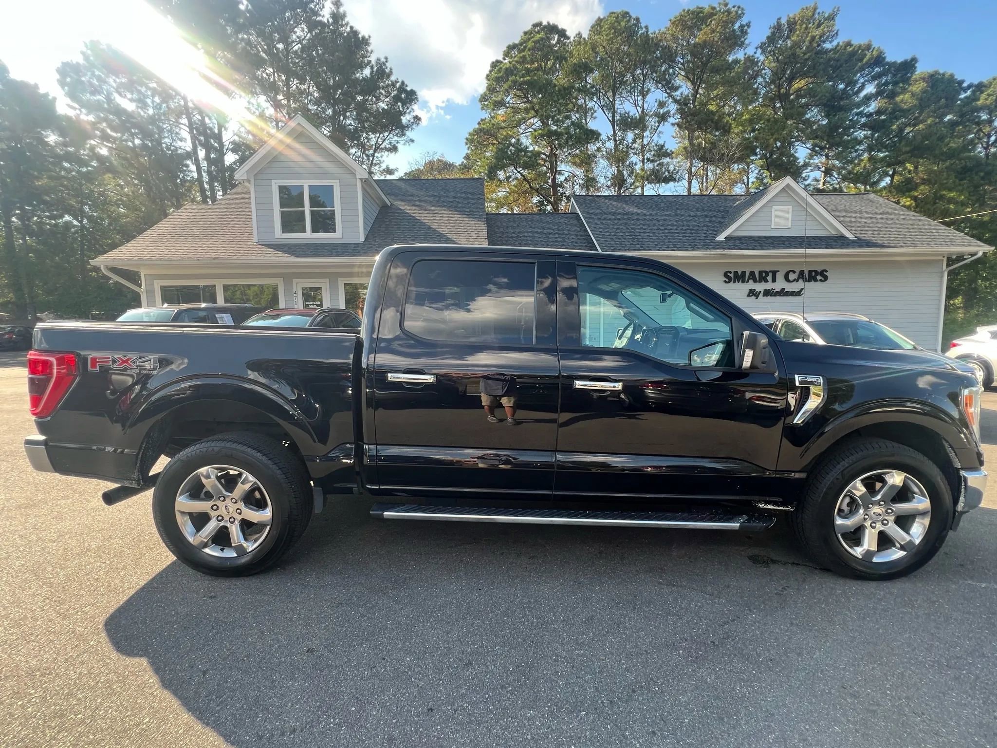 Used 2021 Ford F150 XLT w/ Equipment Group 302A High image 6