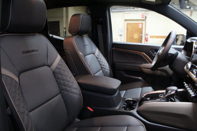 New 2026 GMC Canyon Denali AWD/4WD image 12