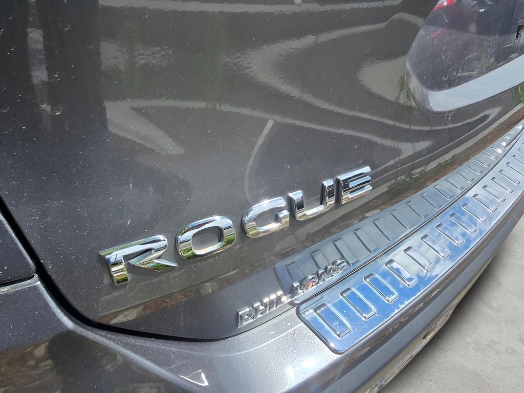 Used 2019 Nissan Rogue SV AWD/4WD image 19