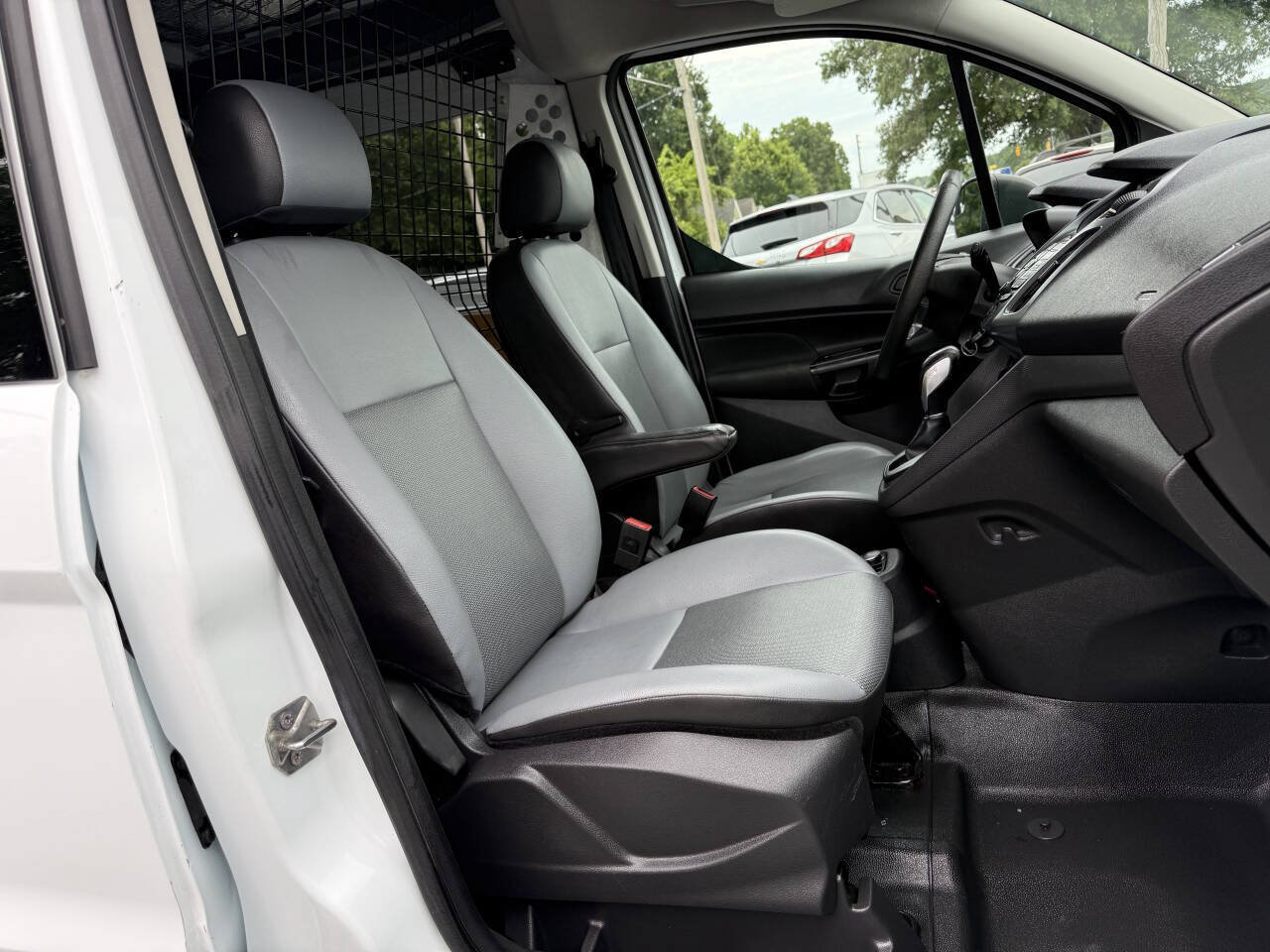 Used 2017 Ford Transit Connect XL FWD image 14