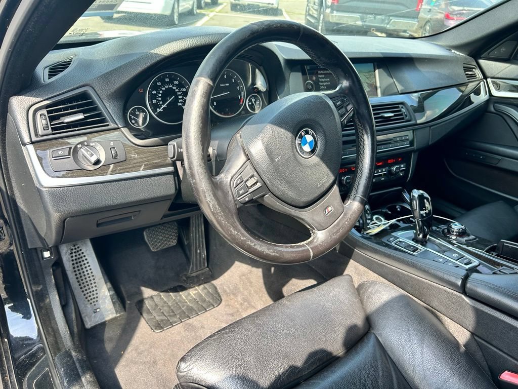 Used 2012 BMW 550i xDrive Sedan AWD/4WD image 9
