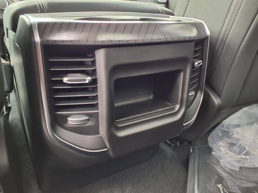 New 2026 RAM 1500 Express AWD/4WD image 22