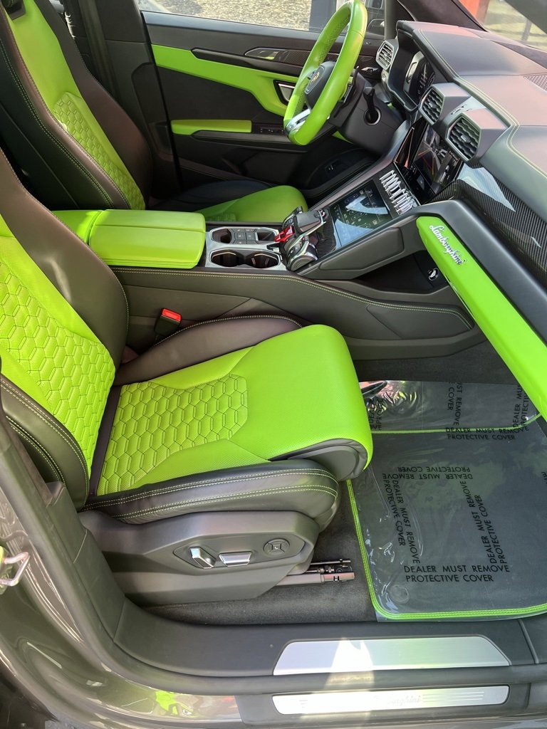 Used 2021 Lamborghini Urus image 22