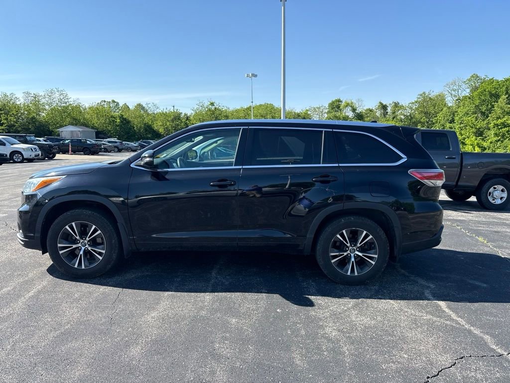 Used 2016 Toyota Highlander XLE AWD/4WD image 7