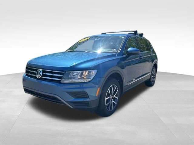 Used 2020 Volkswagen Tiguan SE w/ Panoramic Sunroof Package FWD image 1