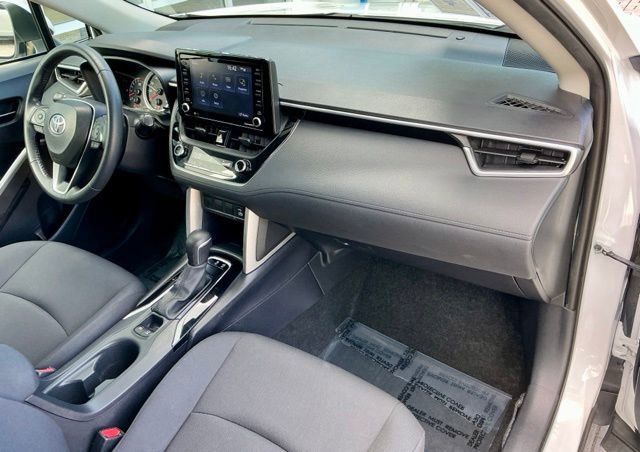 Used 2022 Toyota Corolla Cross LE w/ Moonroof Package FWD image 15