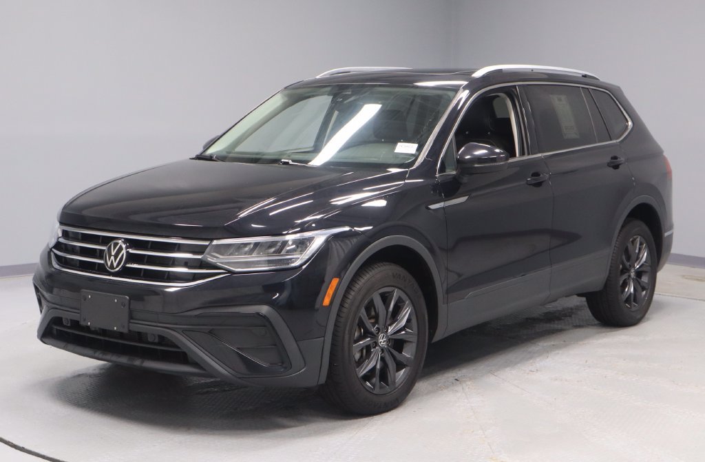 Used 2022 Volkswagen Tiguan SE w/ Panoramic Sunroof Package AWD/4WD image 6
