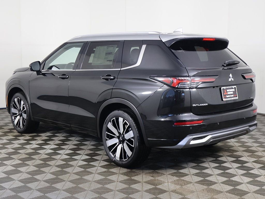 New 2025 Mitsubishi Outlander SEL image 14