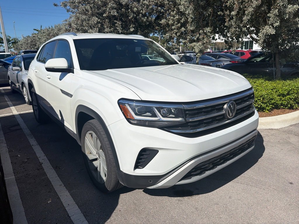 Used 2023 Volkswagen Atlas Cross Sport SE image 3