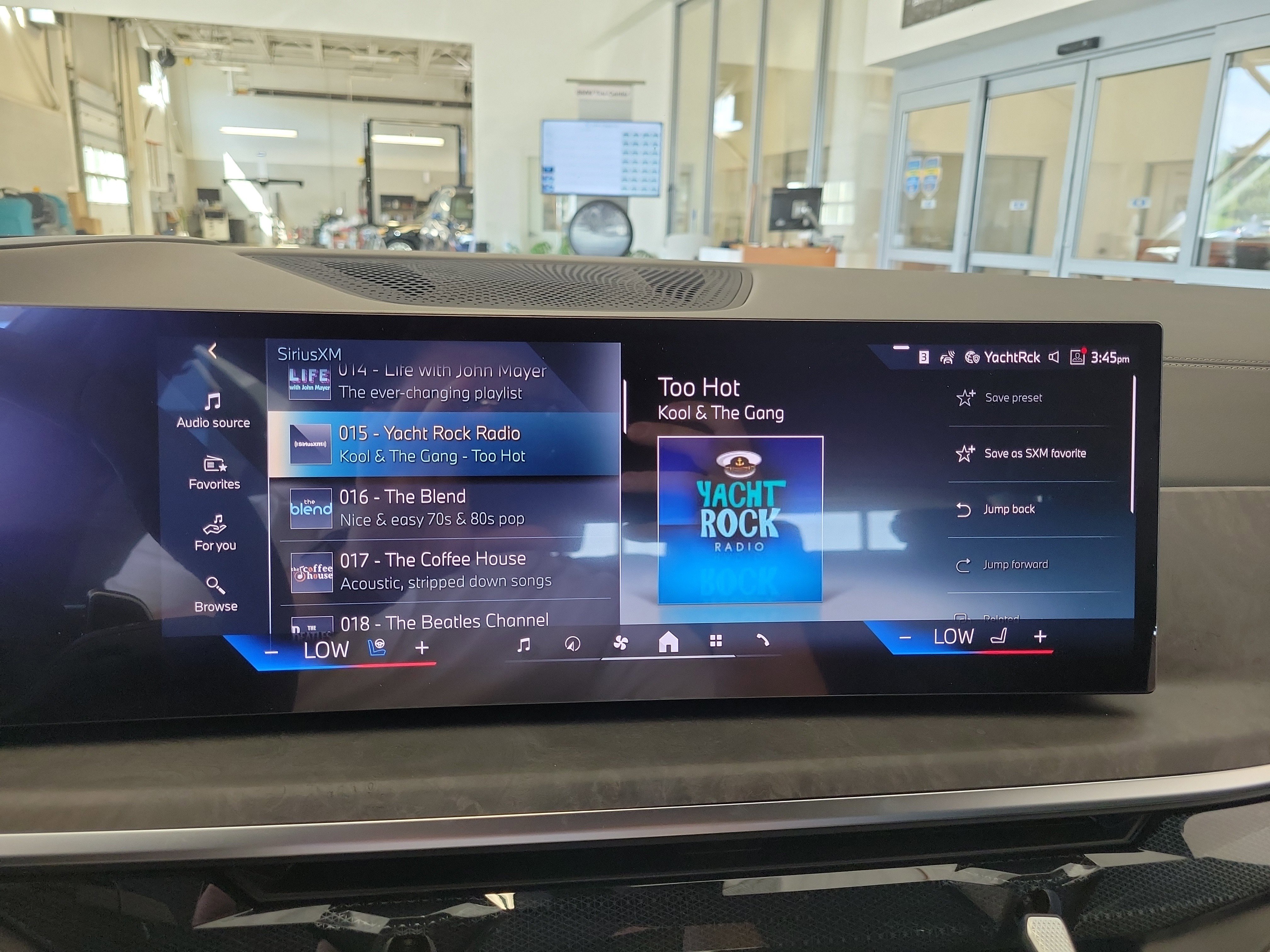 Used 2026 BMW X5 xDrive50e w/ M Sport Package image 24