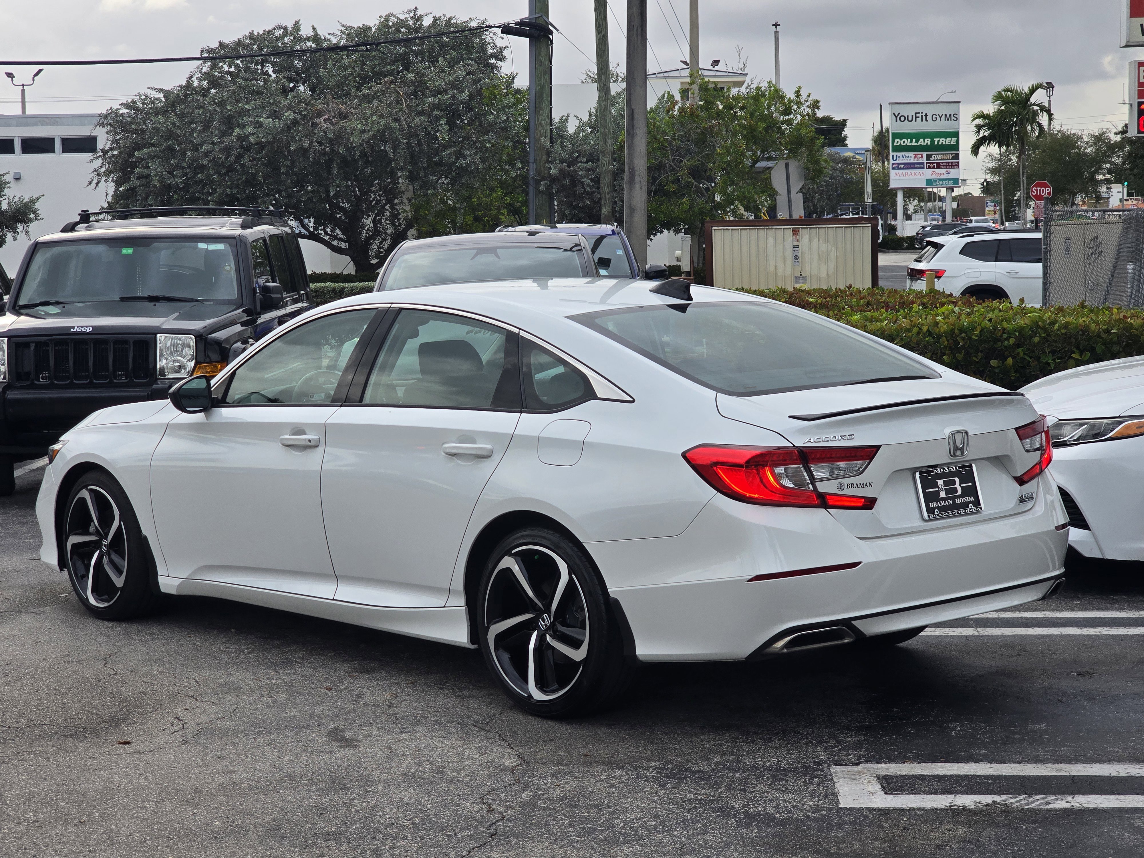 Certified 2022 Honda Accord Sport image 3