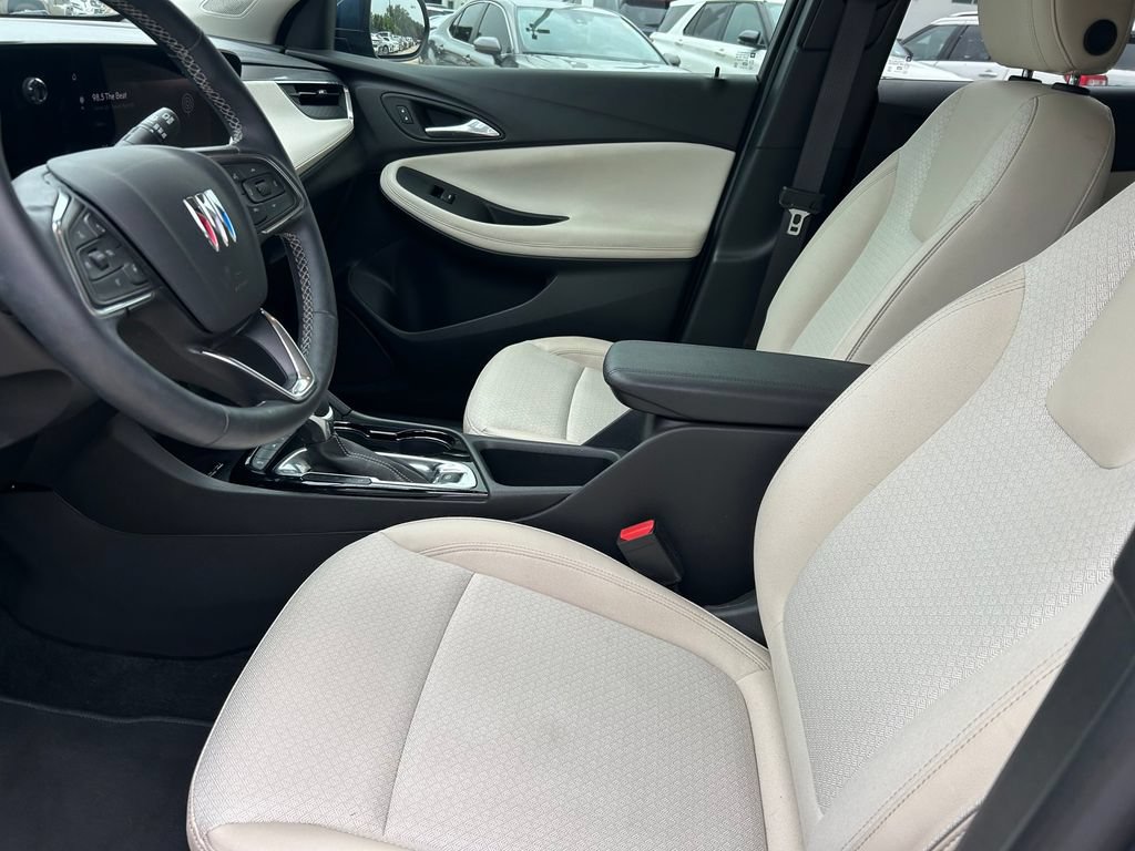Used 2025 Buick Encore GX Preferred w/ Advanced Technology Package FWD image 11