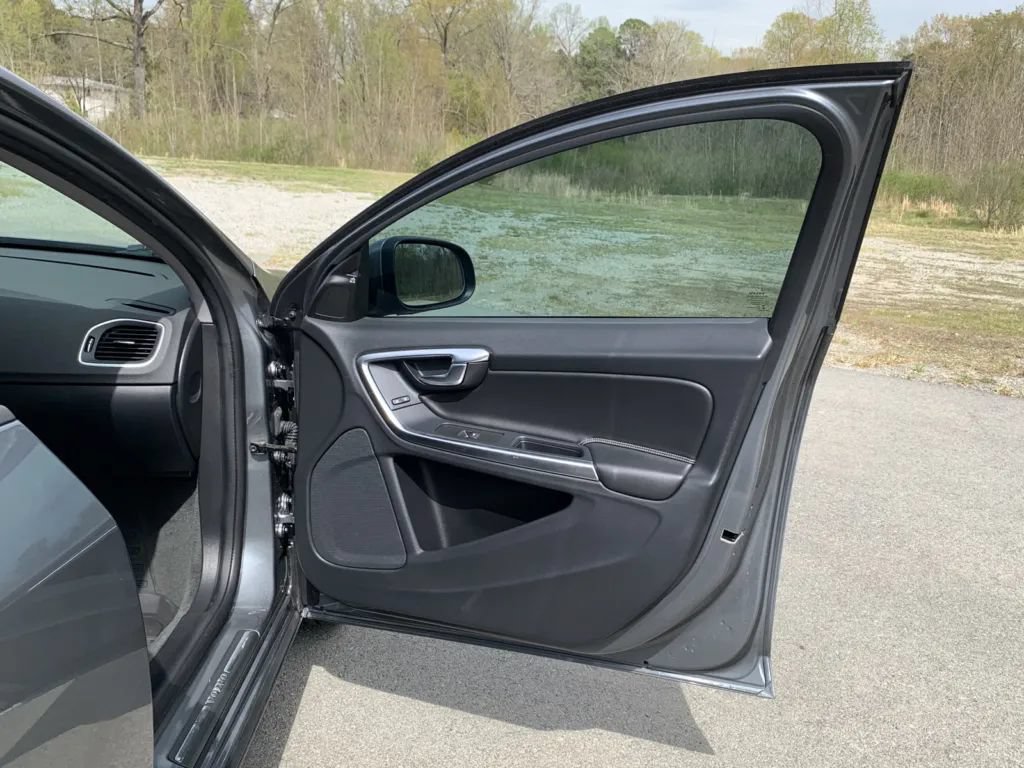 Used 2018 Volvo V60 T5 Dynamic w/ Vision Package AWD/4WD image 20