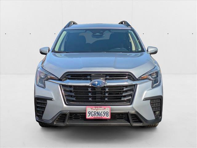 Used 2023 Subaru Ascent Premium w/ Convenience Package image 2
