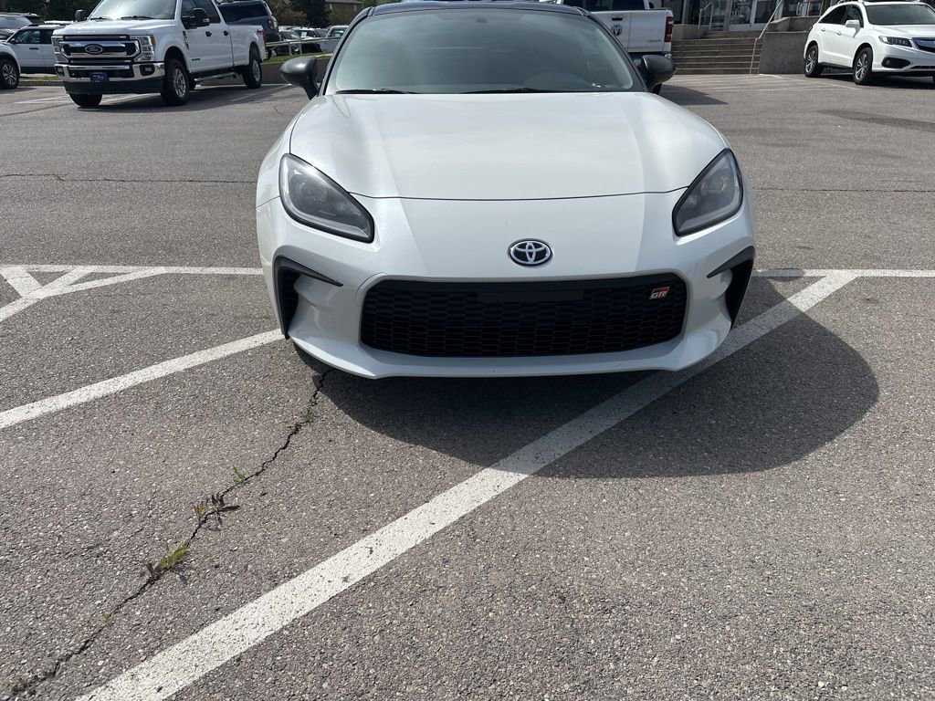 Used 2023 Toyota GR86 Premium RWD image 3