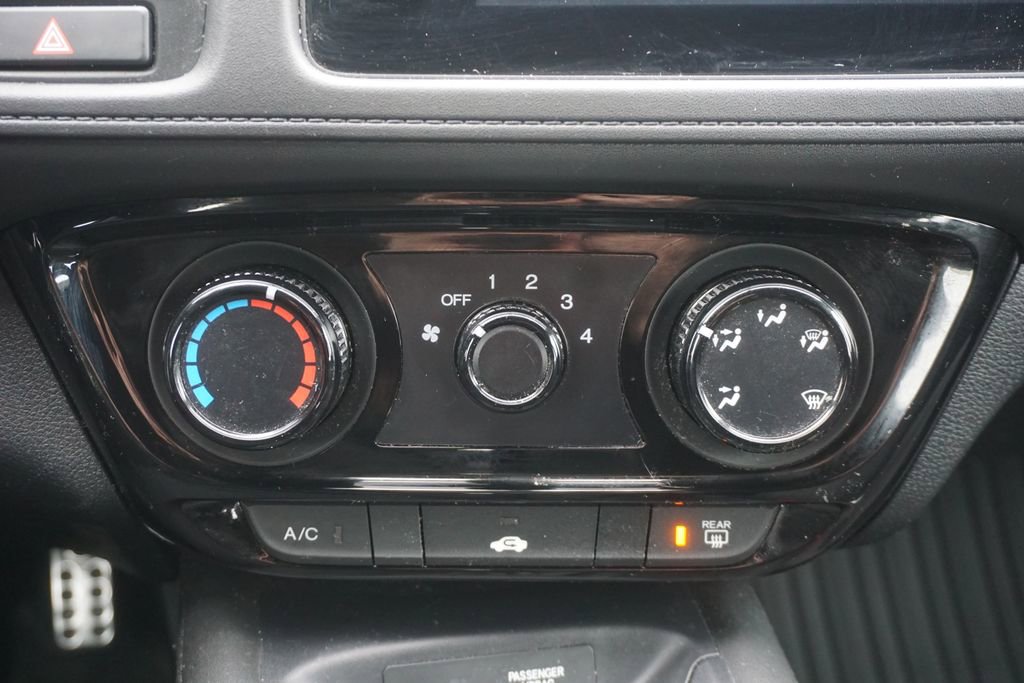 Used 2019 Honda HR-V Sport image 9