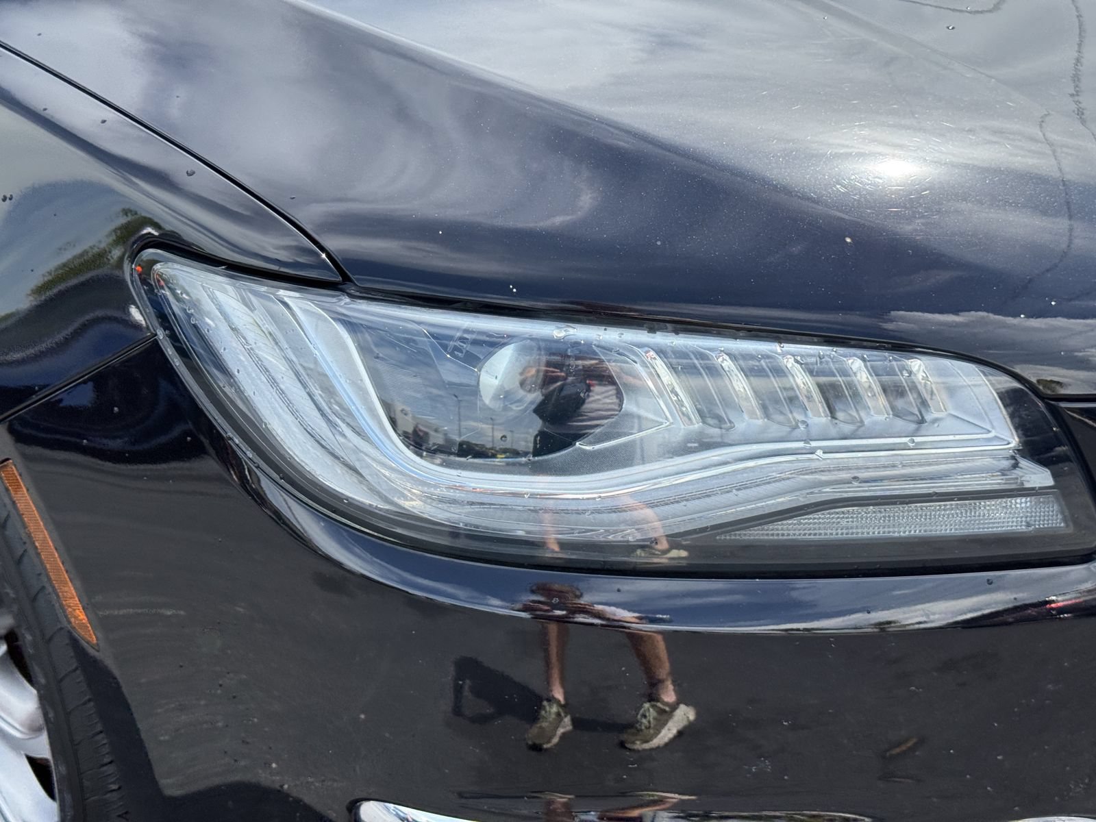 Used 2019 Lincoln MKZ Reserve w/ Reserve Plus Package FWD image 11