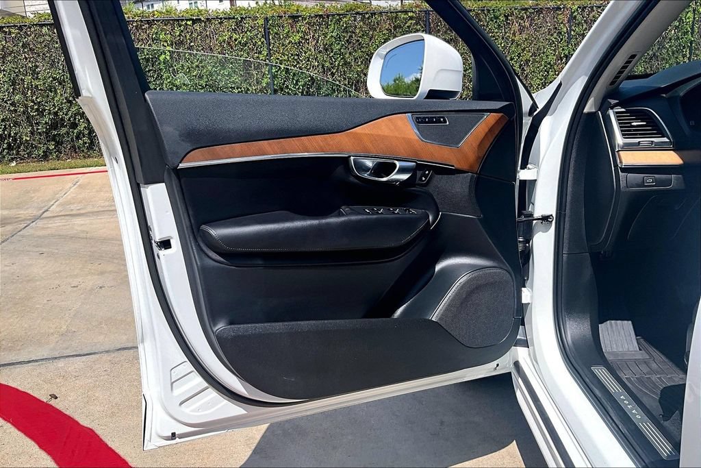 Certified 2023 Volvo XC90 B6 Core w/ Protection Package Premier AWD/4WD image 24