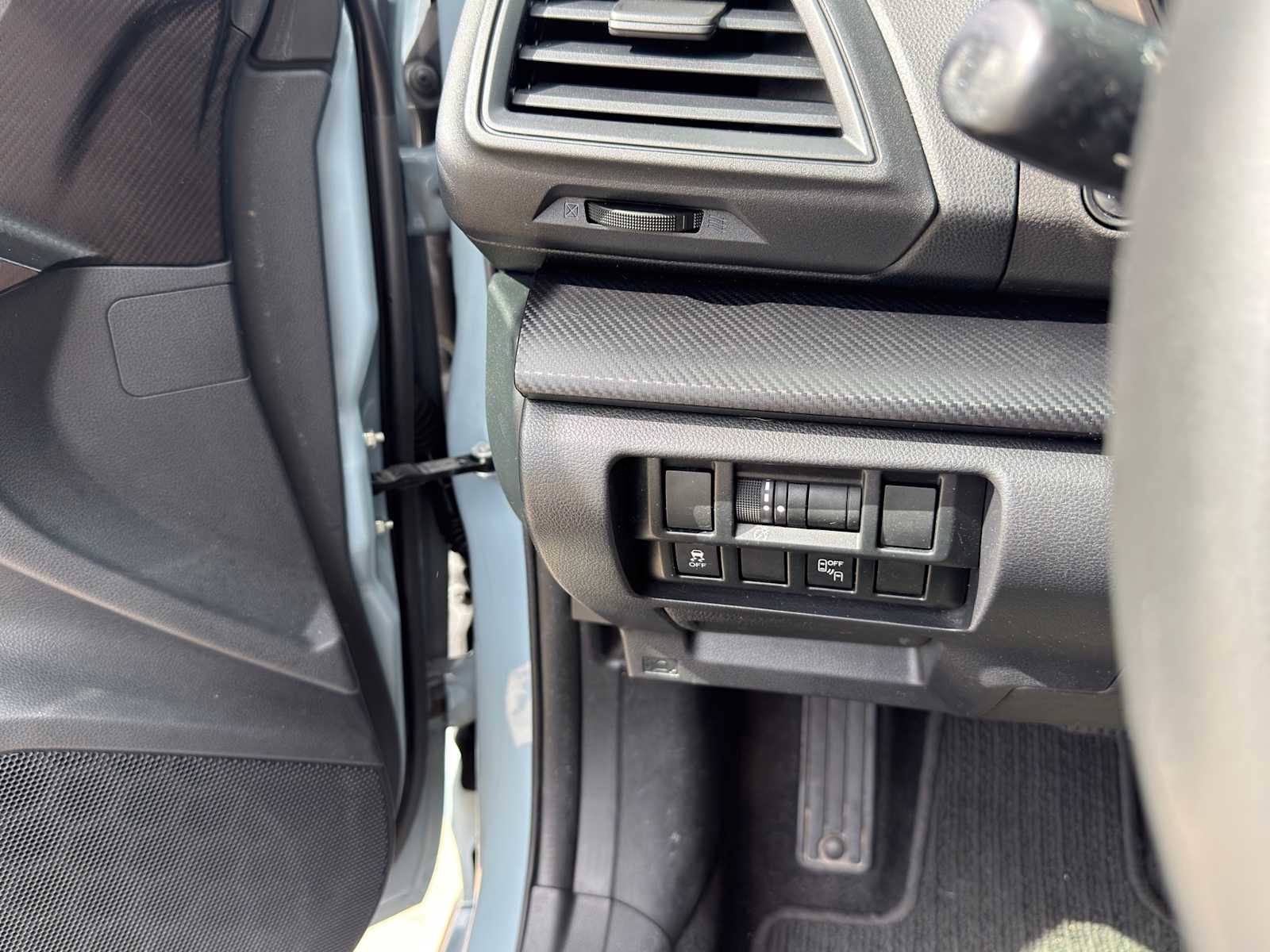 Used 2018 Subaru Crosstrek 2.0i Premium w/ Moonroof Package image 22