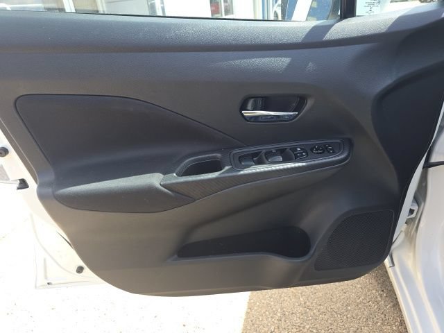 Used 2021 Nissan Versa SV FWD image 11
