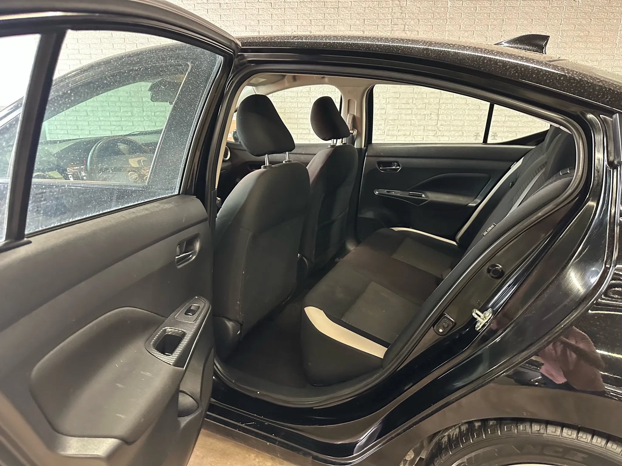 Used 2021 Nissan Versa SV FWD image 9