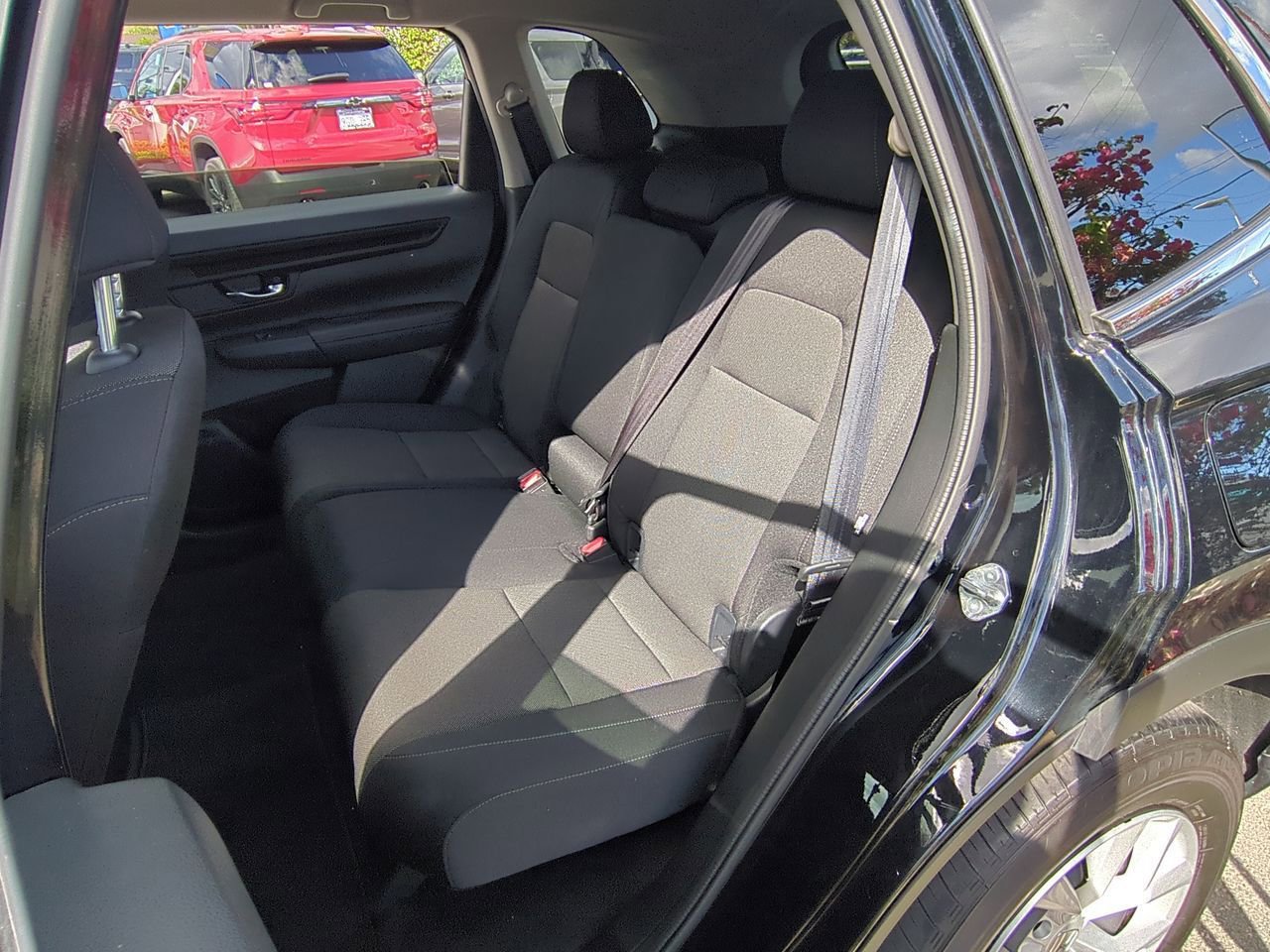 Used 2025 Honda CR-V LX image 23