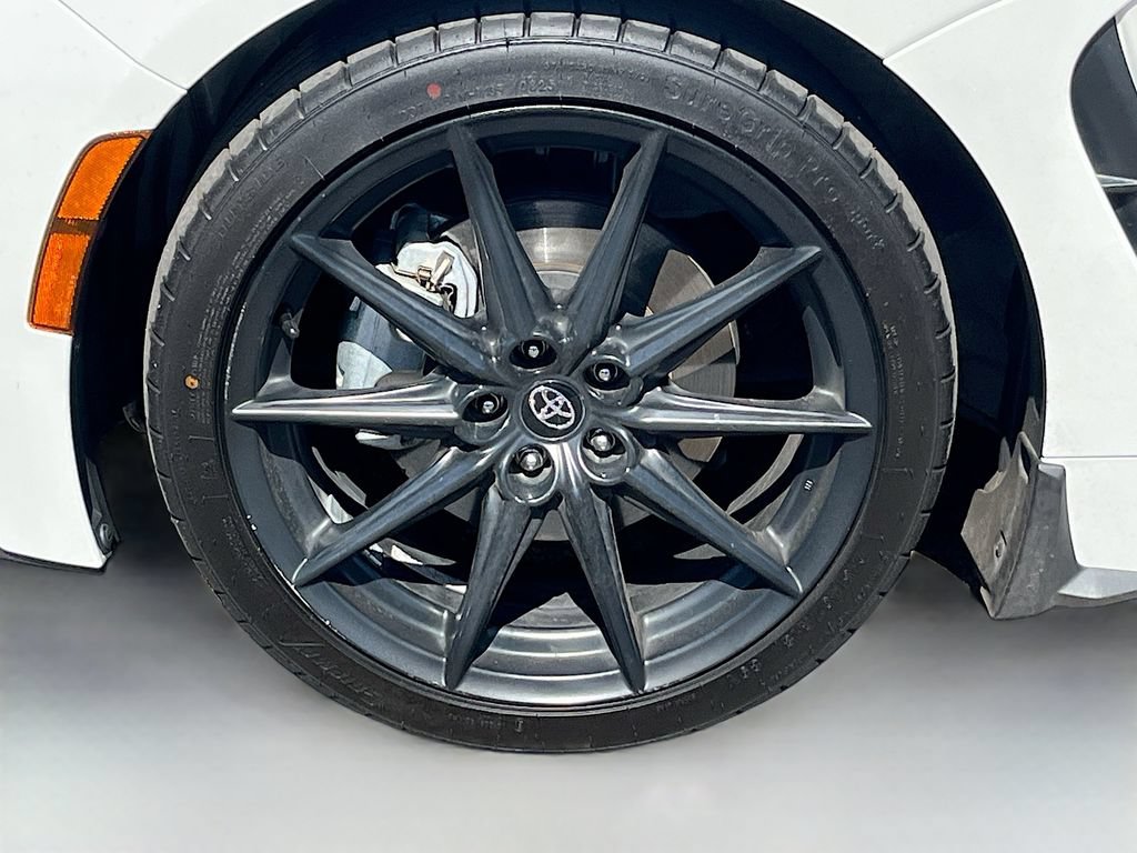 Used 2023 Toyota GR86 w/ ALL Weather Mat Package (TMS) RWD image 28