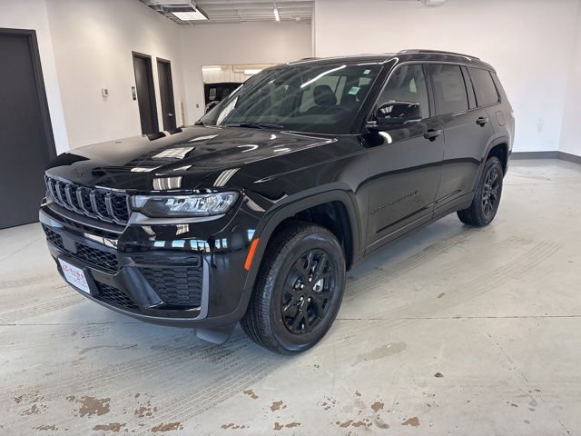 New 2026 Jeep Grand Cherokee L Altitude image 3