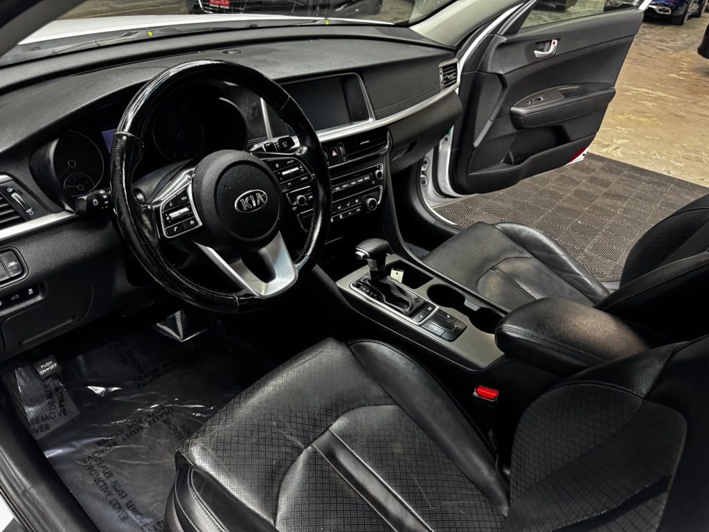 Used 2020 Kia Optima SE image 32