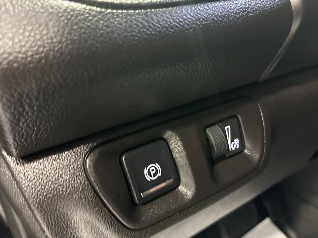 Used 2017 GMC Acadia SLT image 19