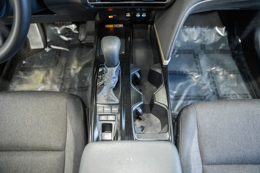 Used 2025 Toyota Camry LE image 25