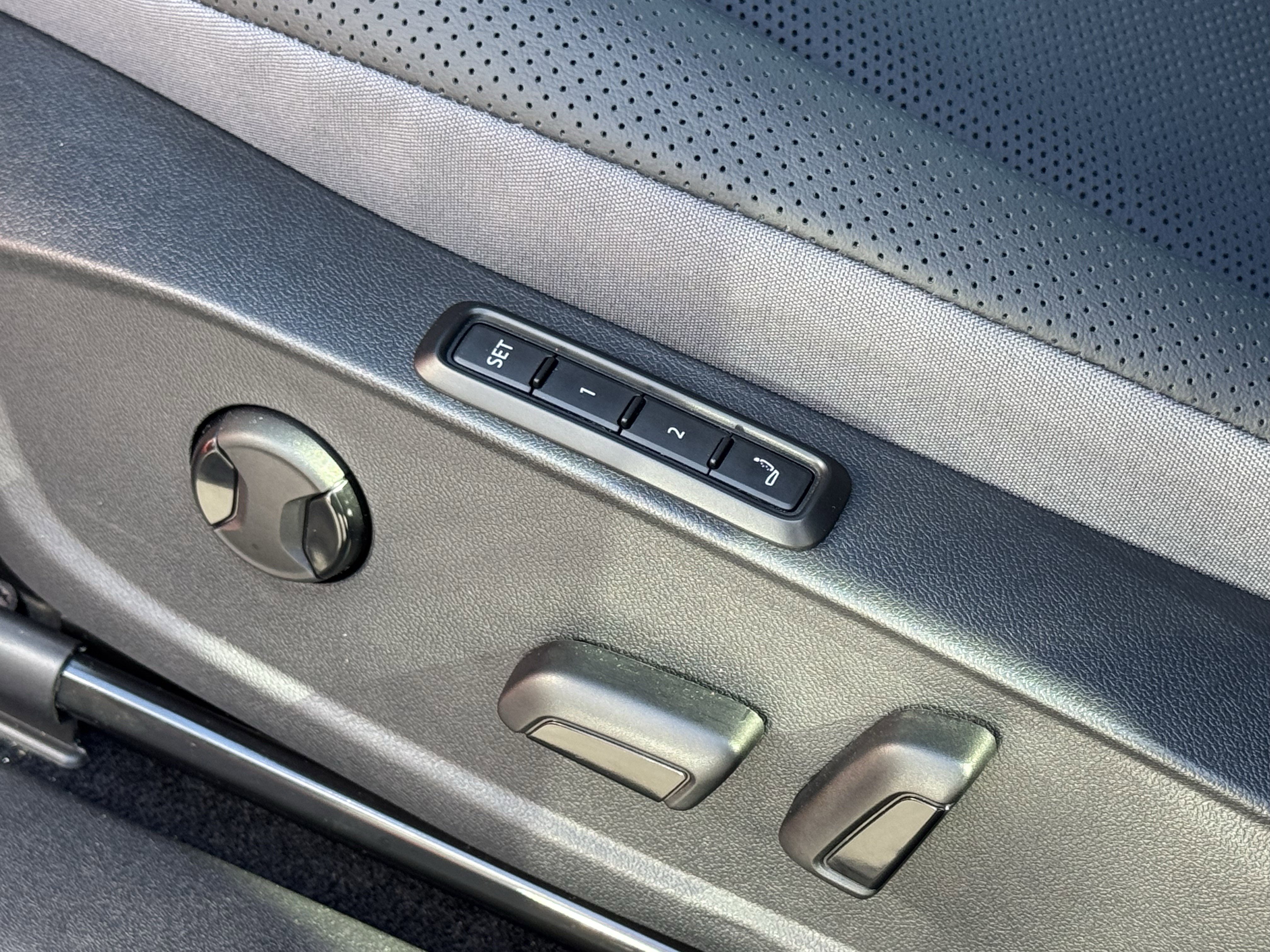 Certified 2025 Volkswagen ID.4 Pro S image 17