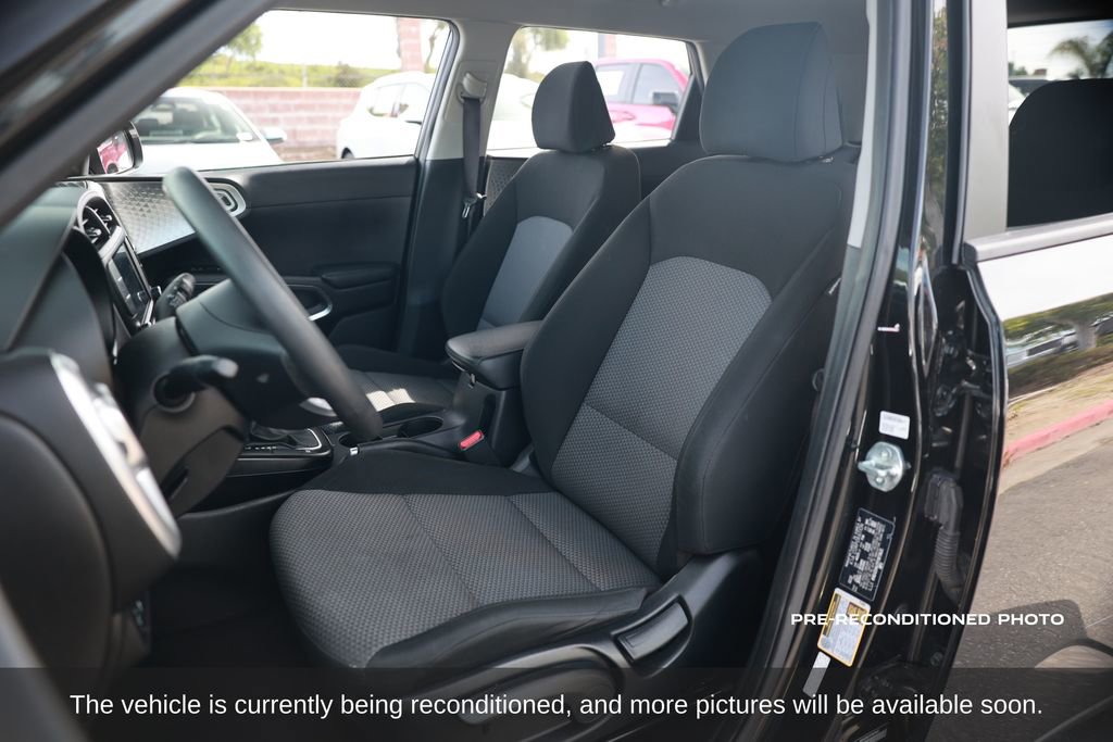 Used 2023 Kia Soul LX w/ LX Technology Package image 11