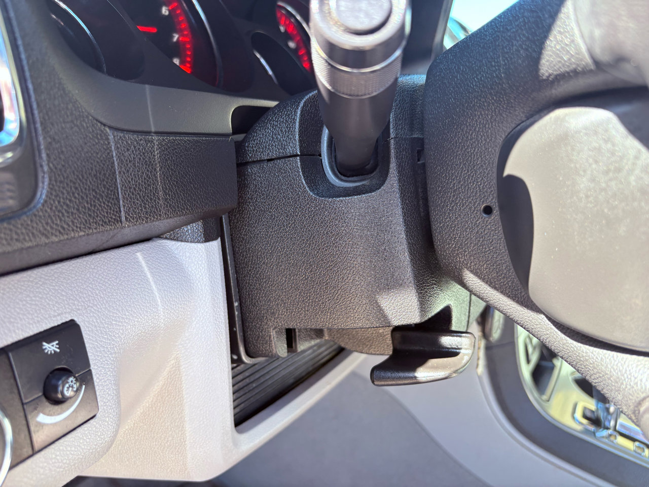 Used 2008 GMC Acadia SLT w/ Luxury Package image 34