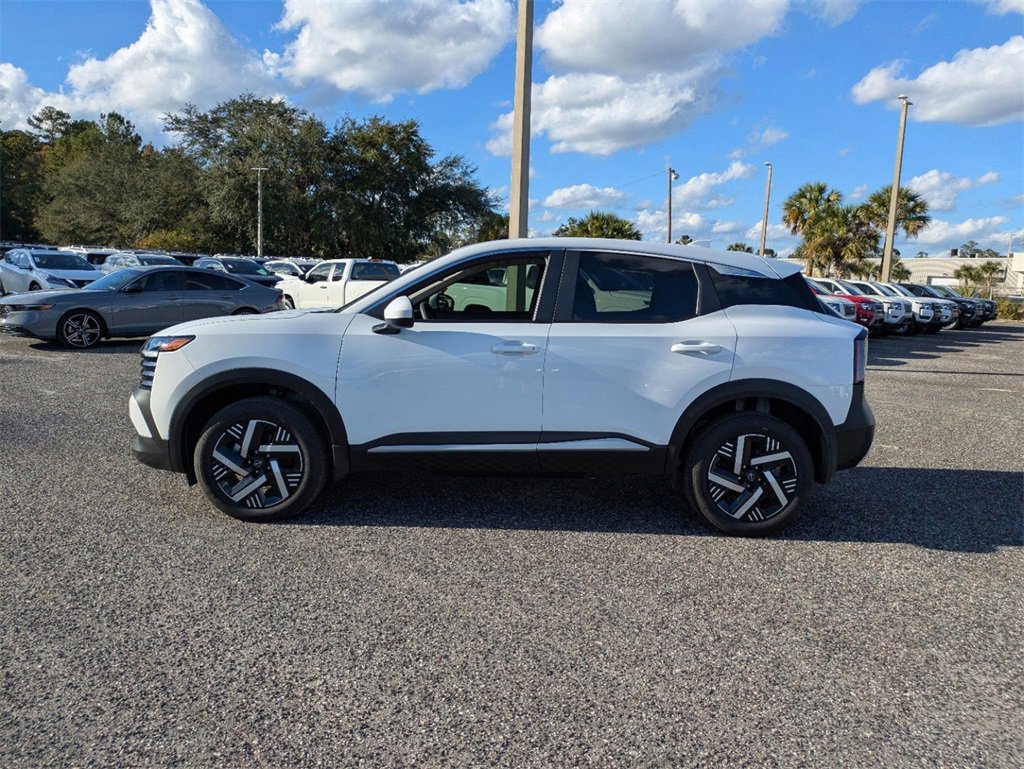 New 2025 Nissan Kicks SV w/ Charging Package image 7