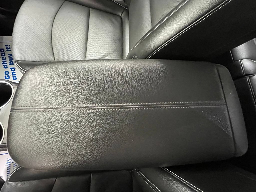 Used 2024 GMC Terrain SLT AWD/4WD image 20